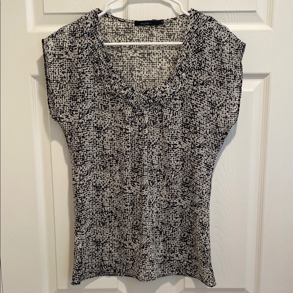 Studio W Black and White Blouse with Rounded Neckline